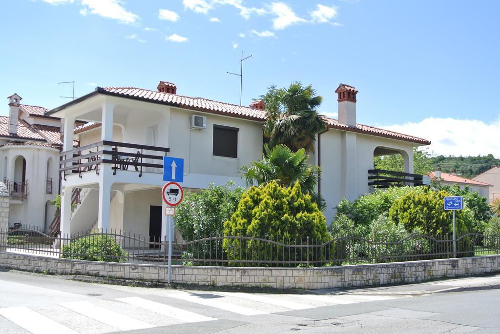 Apartmaji Nika Izola Kültér fotó